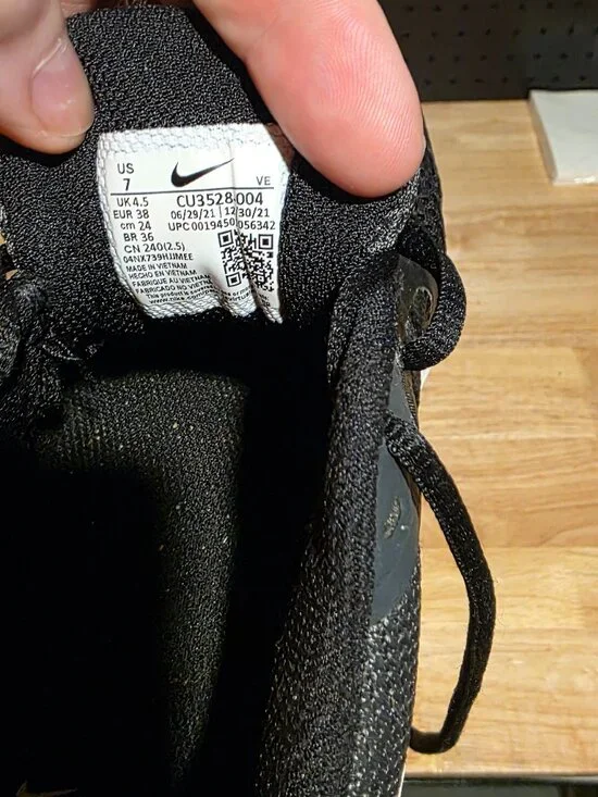 Nike Running shoes Size 7 - Picture 2 of 4